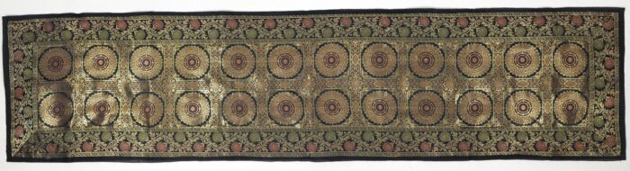 Banarasi Brocade Silk Table Runner Set - Image 3