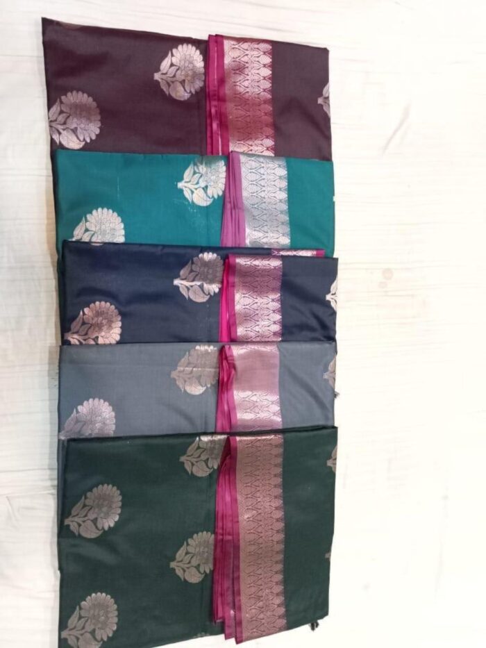 Softy Silk Banarasi Floral Zari Saree - Image 1